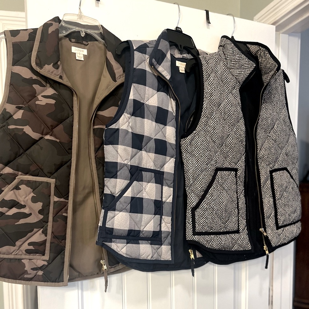 Three J Crew zip up puff vests size small